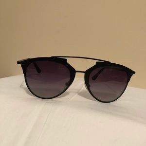 Like New - Unisex Aquaswiss Algiers Sunglasses!